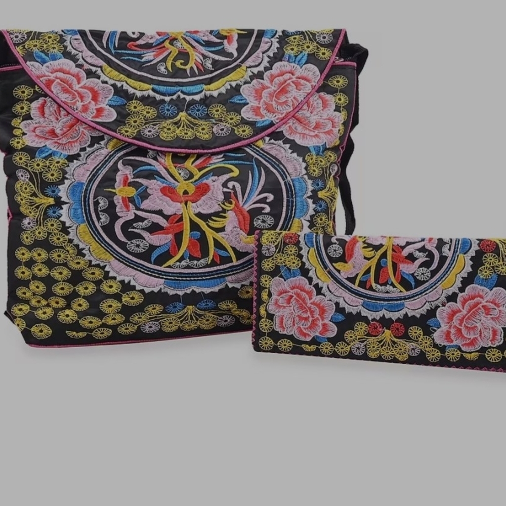 Embroidered Black and Pink Women's Bag Set